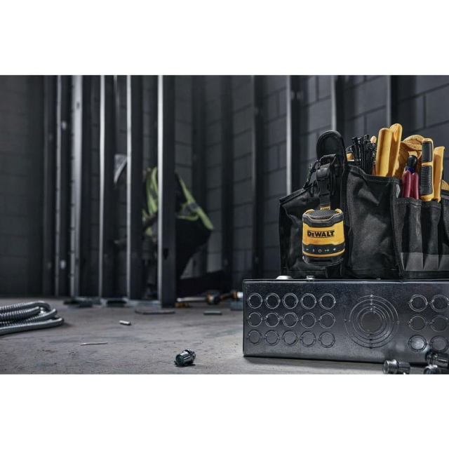 DEWALT 得偉 Jobsite Pro 穿戴式 便攜  藍牙喇叭 IP56 防塵 防潑水 藍牙5.1